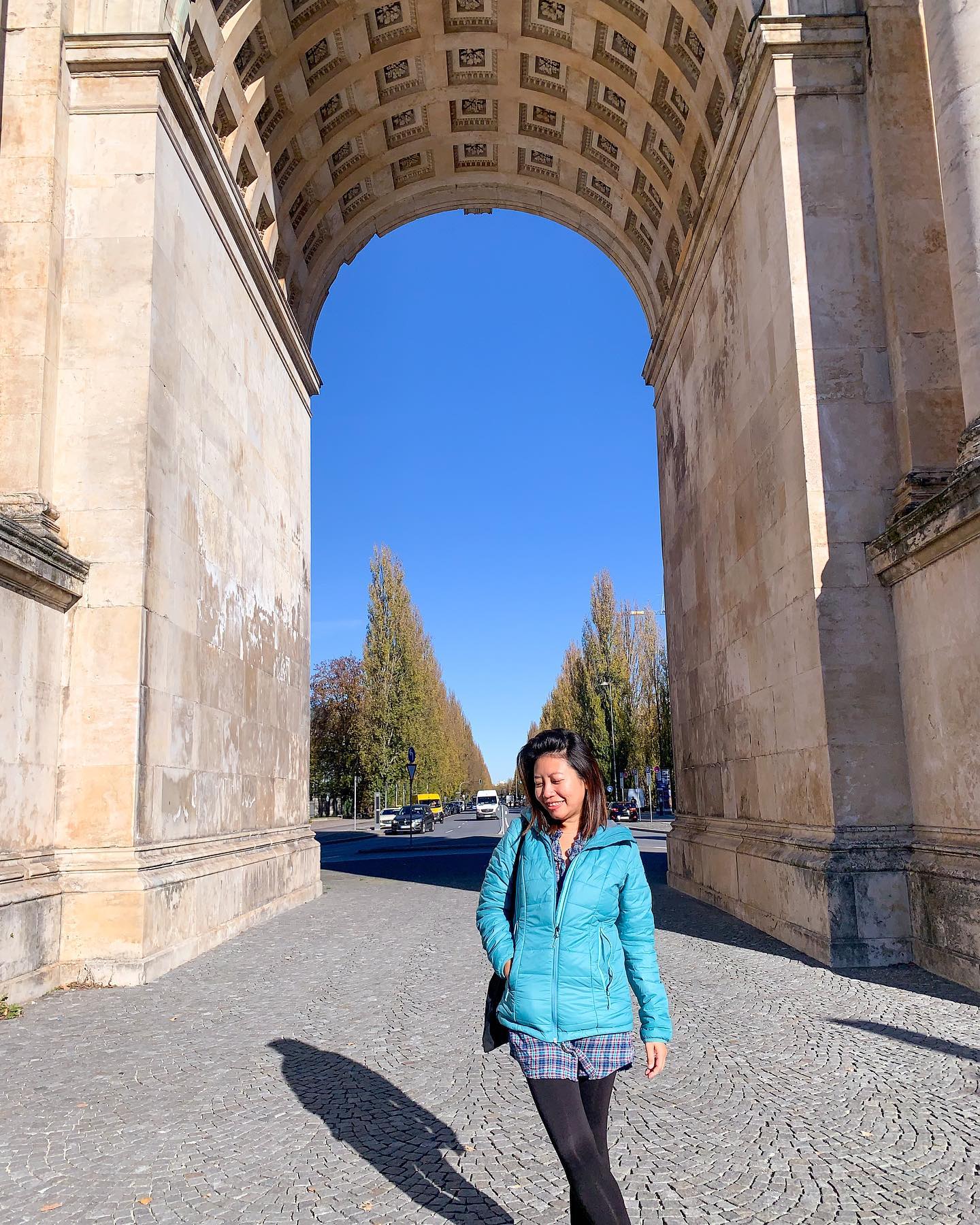singapore-tour-guide-pamela-spends-memorable-time-in-m-chen