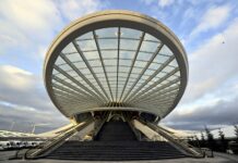 Mons Train Station Named Among World’s Most Beautiful by Prix Versailles 2025 The new Mons station, designed by Santiago Calatrava, links the old city centre to the Grands Prés district
