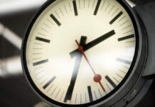 Belgium Advances Clocks to Summer Time Amid Ongoing Debate Clocks move forward in Belgium marking summer time shift, sparking debate on health, energy savings, and European Union policy decisions